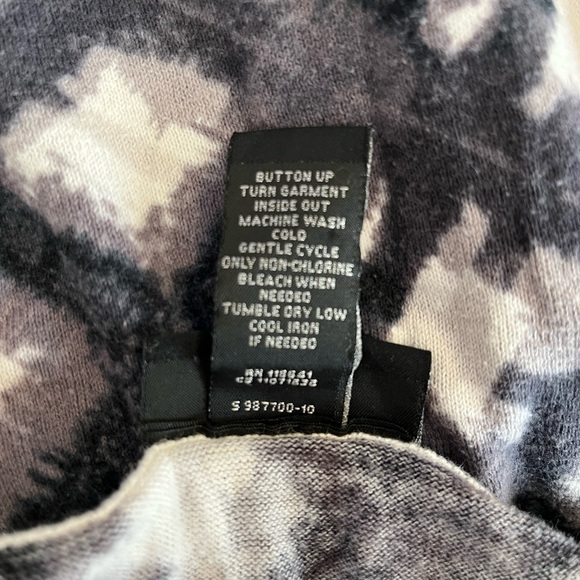 Lane Bryant Black/White Geometric Print V-Neck Button-Up Cardigan Sweater 22/24 - Picture 9 of 9